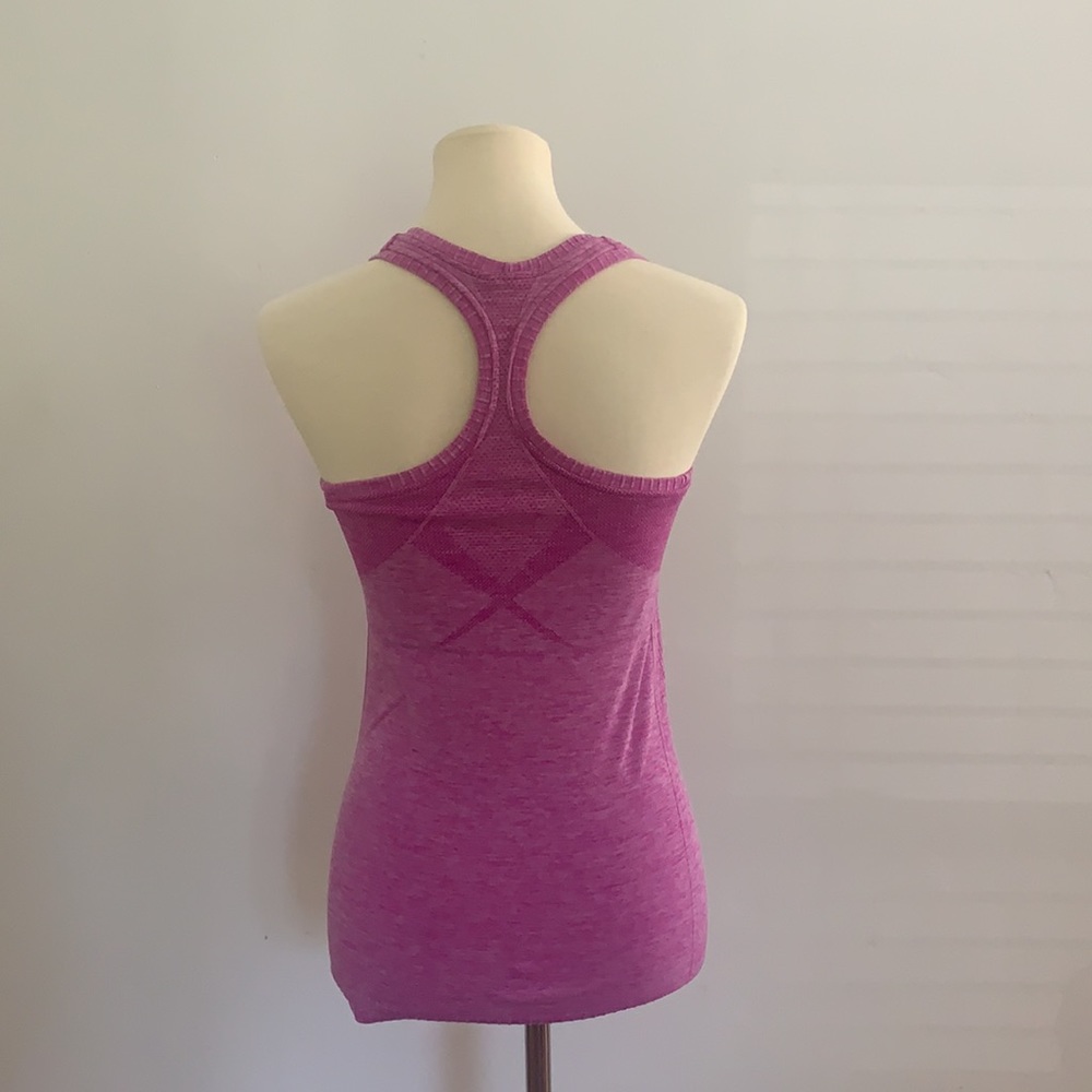 New Balance Racer Back Tank SIZE medium - Picture 2 of 7
